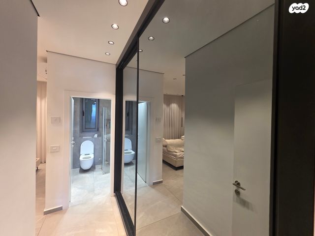 דירת גן, גן יבנה מערב, גן יבנה