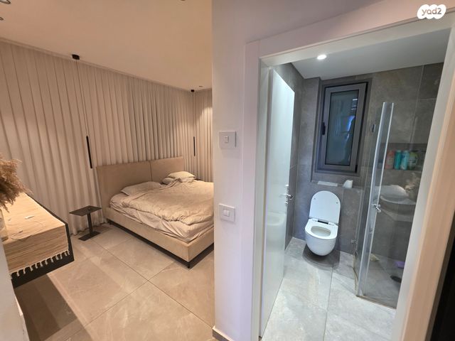 דירת גן, גן יבנה מערב, גן יבנה