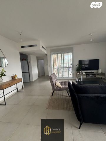 דירה, השופר, כלי שיר, מעלה אדומים