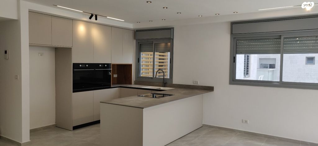 גג/ פנטהאוז, רעננה