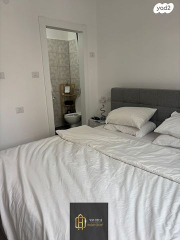 דירה, השופר, כלי שיר, מעלה אדומים