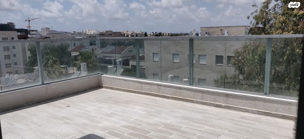 גג/ פנטהאוז, רעננה