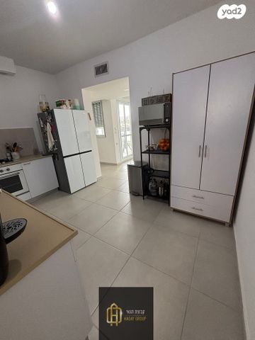 דירה, השופר, כלי שיר, מעלה אדומים