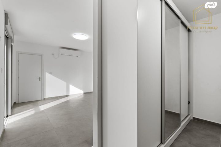 דופלקס, הלוחמות 16, ראשון לציון