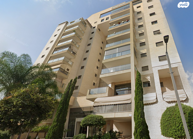 דירה, דבורה ברטונוב, קרית אילון, חולון