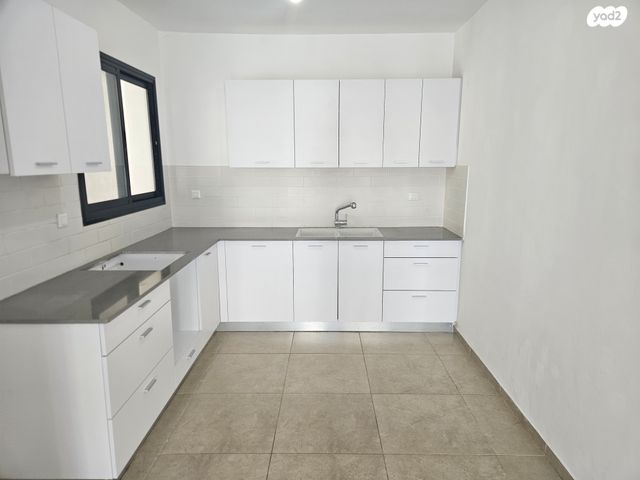 דירה, זית 7, החורש, חריש