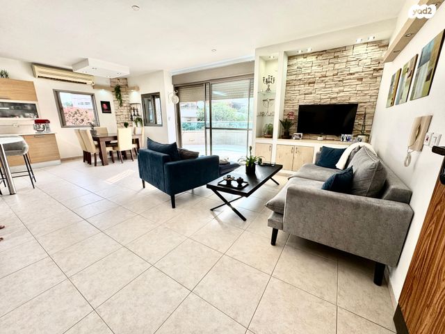 גג/ פנטהאוז, היובל, שרונה, רחובות