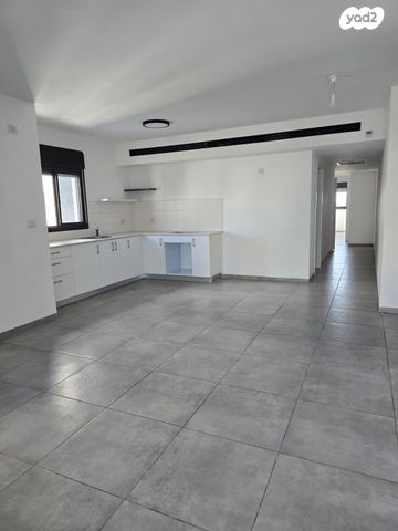 דירה, גבעת אולגה, חדרה