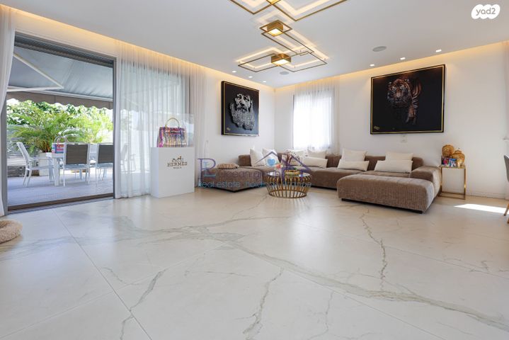 דו משפחתי, בני בנימין 32, נתניה