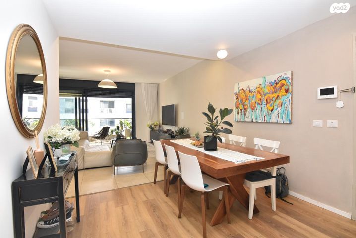 דירה, קרליבך 4, גני שרונה, קרית הממשלה, תל אביב יפו