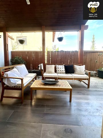 דו משפחתי, קרני שומרון