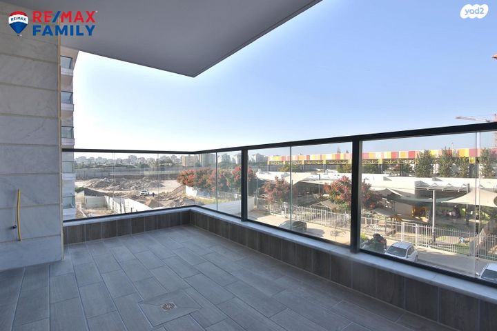 דירה, יוסי בנאי, נאות אפק, אפקה, קרית ביאליק