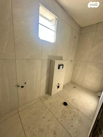 גג/ פנטהאוז, הדרור, נאות בן גוריון, יבנה