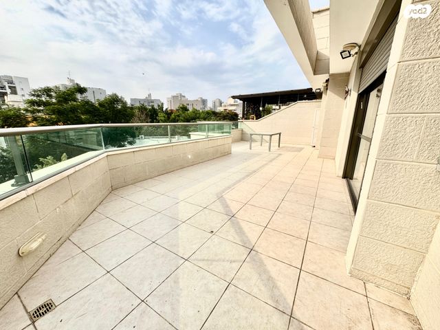 גג/ פנטהאוז, היובל, שרונה, רחובות