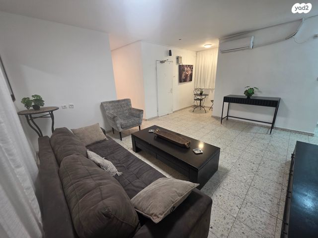 דירה, נווה זאב, נאות אילן, באר שבע