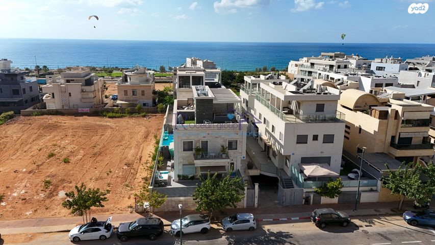 דו משפחתי, בני בנימין 32, נתניה