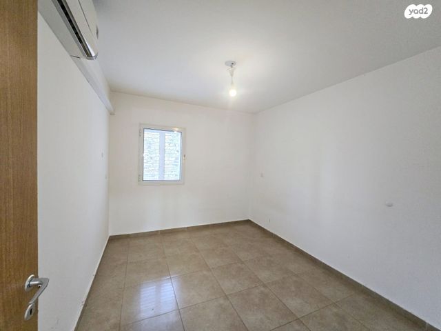 דירה, הפרחים, אשכול, כרמיאל