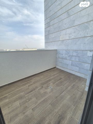 גג/ פנטהאוז, אסירי ציון, קרית שלום, תל אביב יפו