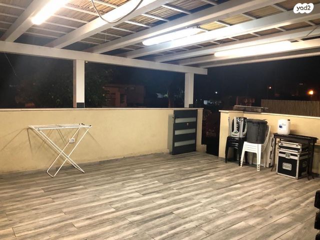 דירה, אליהו גולומב, אושיות, רחובות