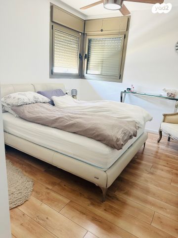 דירה, הפרחים, נווה גן, רמת השרון