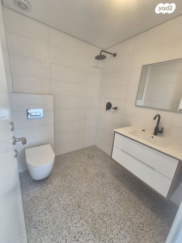 גג/ פנטהאוז, אסירי ציון, קרית שלום, תל אביב יפו