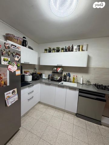 דירה, עין גדי, שכונה ט', באר שבע