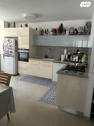 דירה, השר שפירא 21, בת ים