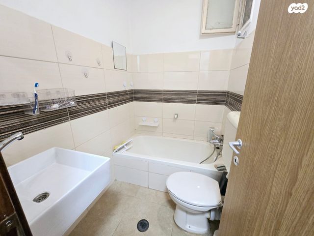 דירה, הפרחים, אשכול, כרמיאל