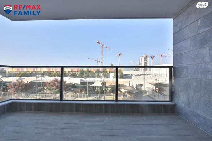 דירה, יוסי בנאי, נאות אפק, אפקה, קרית ביאליק