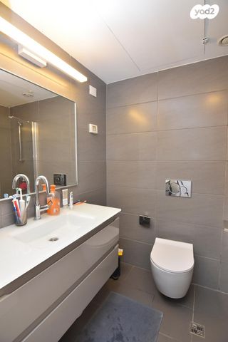 דירה, קרליבך 4, גני שרונה, קרית הממשלה, תל אביב יפו