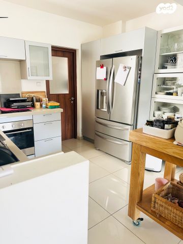 דירה, הפרחים, נווה גן, רמת השרון