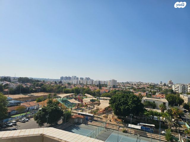 דירה, מורדי הגטאות, שיכוני המזרח, ראשון לציון