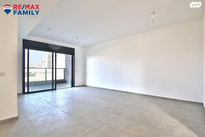 דירה, יוסי בנאי, נאות אפק, אפקה, קרית ביאליק