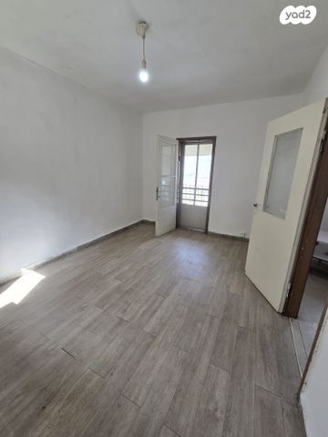 דירה, דרך הטכניון, נשר