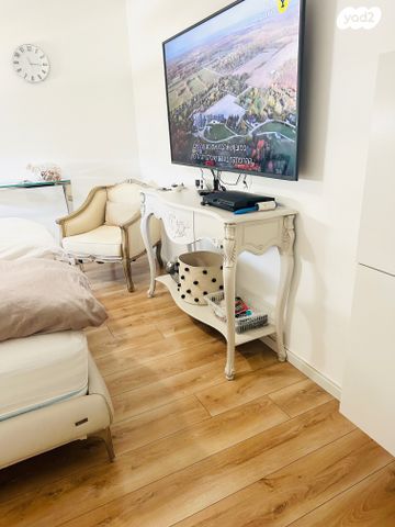 דירה, הפרחים, נווה גן, רמת השרון