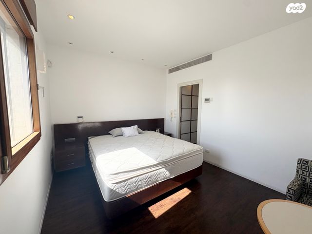 דירה, ג'ורג' וושינגטון, טלביה, קוממיות, ירושלים