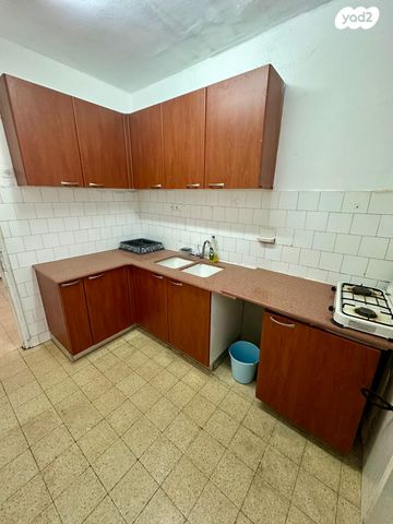 דירה, דב הוז, פרדס כץ, בני ברק