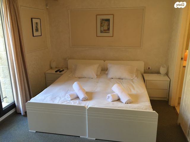 דירת גן, ישמח מלך, ממילא, ירושלים