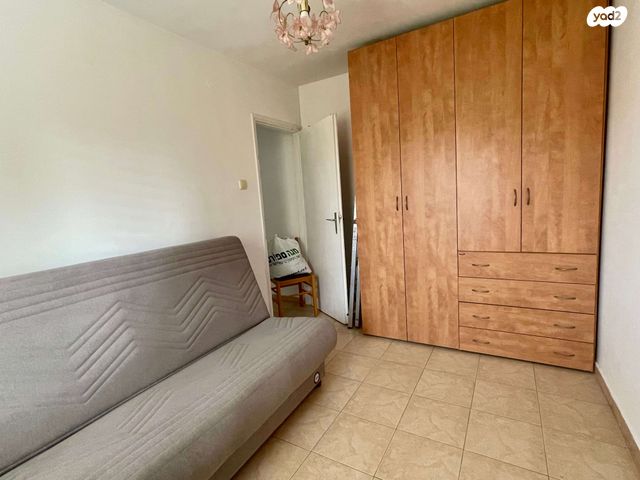 דירה, כיסופים, כפר סבא