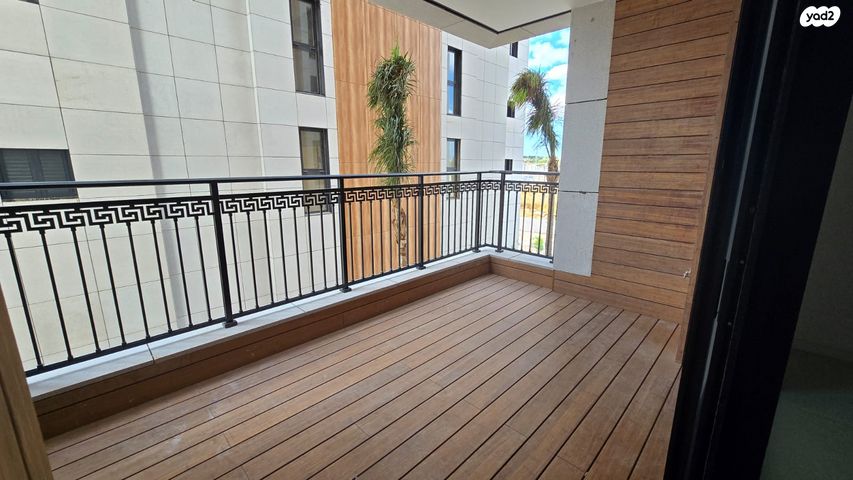 דירה, רעננה