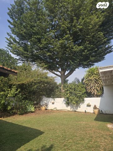 בית פרטי/ קוטג', גולן, רמת השרון