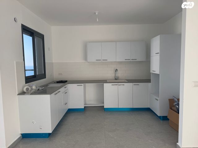 דירה, אמנון ליפקין שחק, נוף הטיילת, נתניה