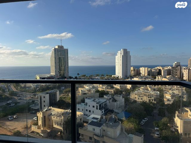 דירה, אמנון ליפקין שחק, נוף הטיילת, נתניה