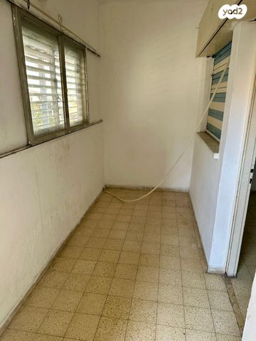 דירה, דב הוז, פרדס כץ, בני ברק