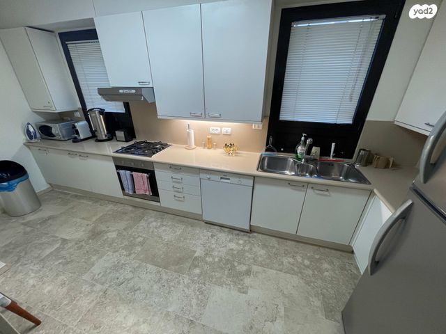 דירת גן, ישמח מלך, ממילא, ירושלים