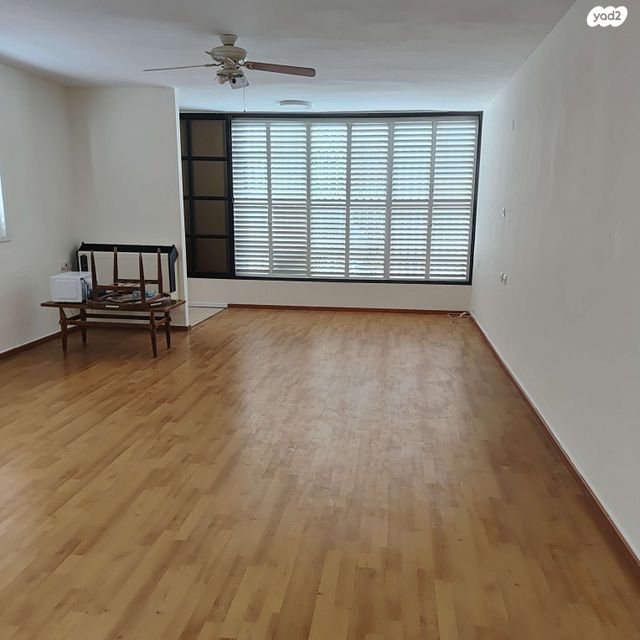 דירה, רמב"ם, ראשון לציון