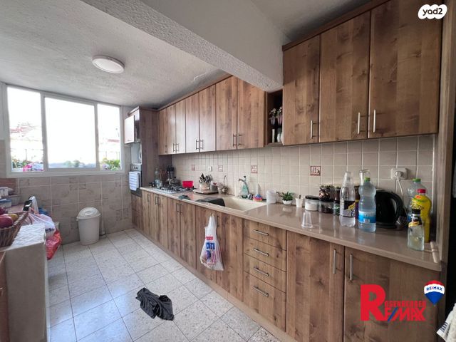 גג/ פנטהאוז, הסנהדרין 33, ג'סי כהן, חולון