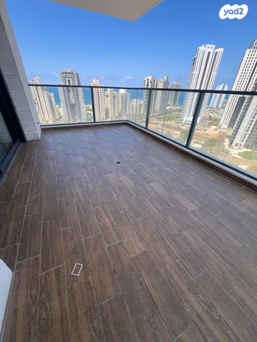 אמנון ליפקין שחק 