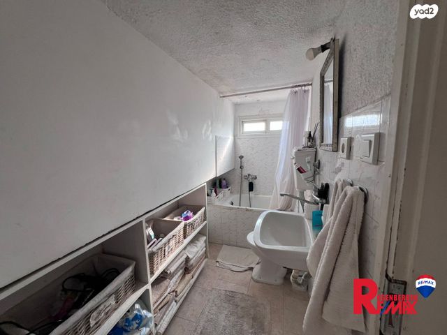 גג/ פנטהאוז, הסנהדרין 33, ג'סי כהן, חולון