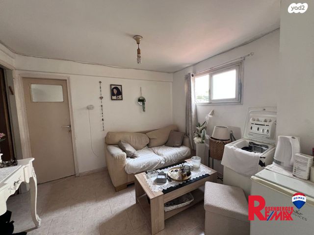 גג/ פנטהאוז, הסנהדרין 33, ג'סי כהן, חולון